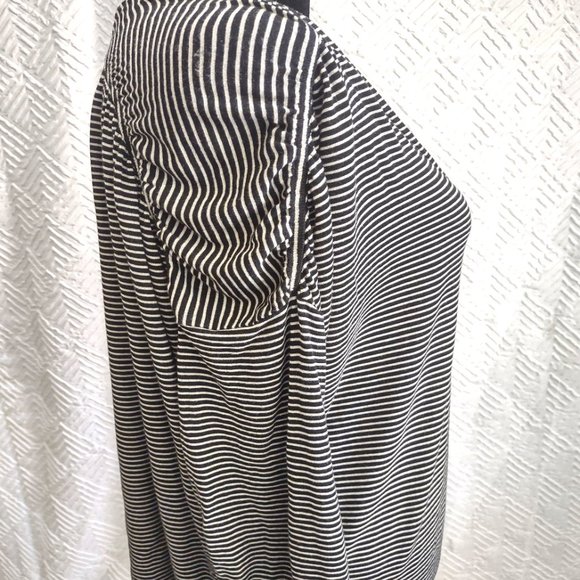 Bordeaux | Anthropologie Hadley Tie Front Top 3/4 Sleeve - Picture 5 of 7